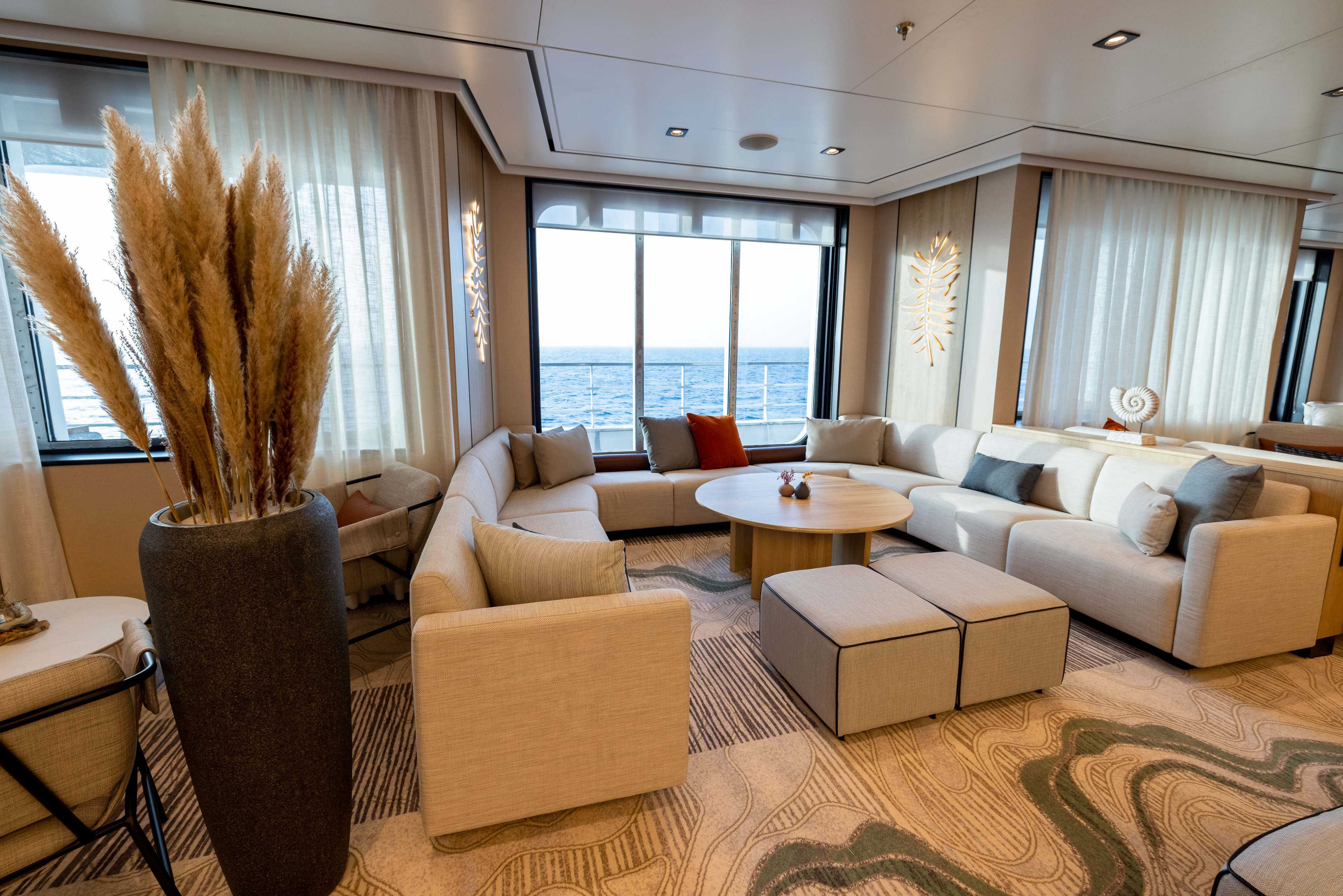The Observation Lounge on SH Minerva